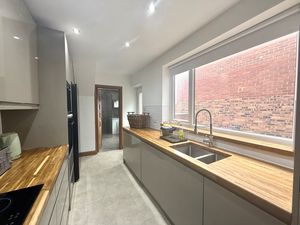 Photo 7- click for photo gallery